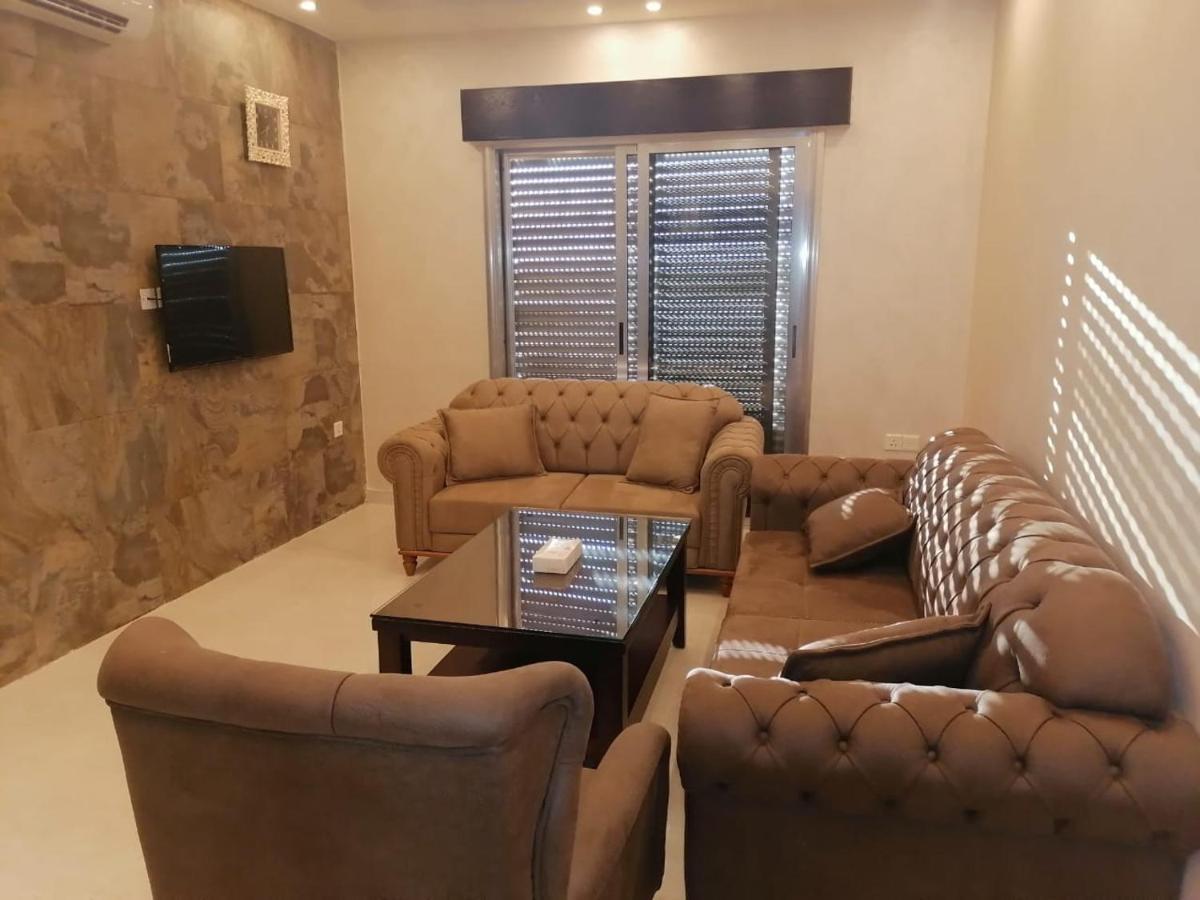 Al-Ahlam Hotel Apartments อคาบา ภายนอก รูปภาพ